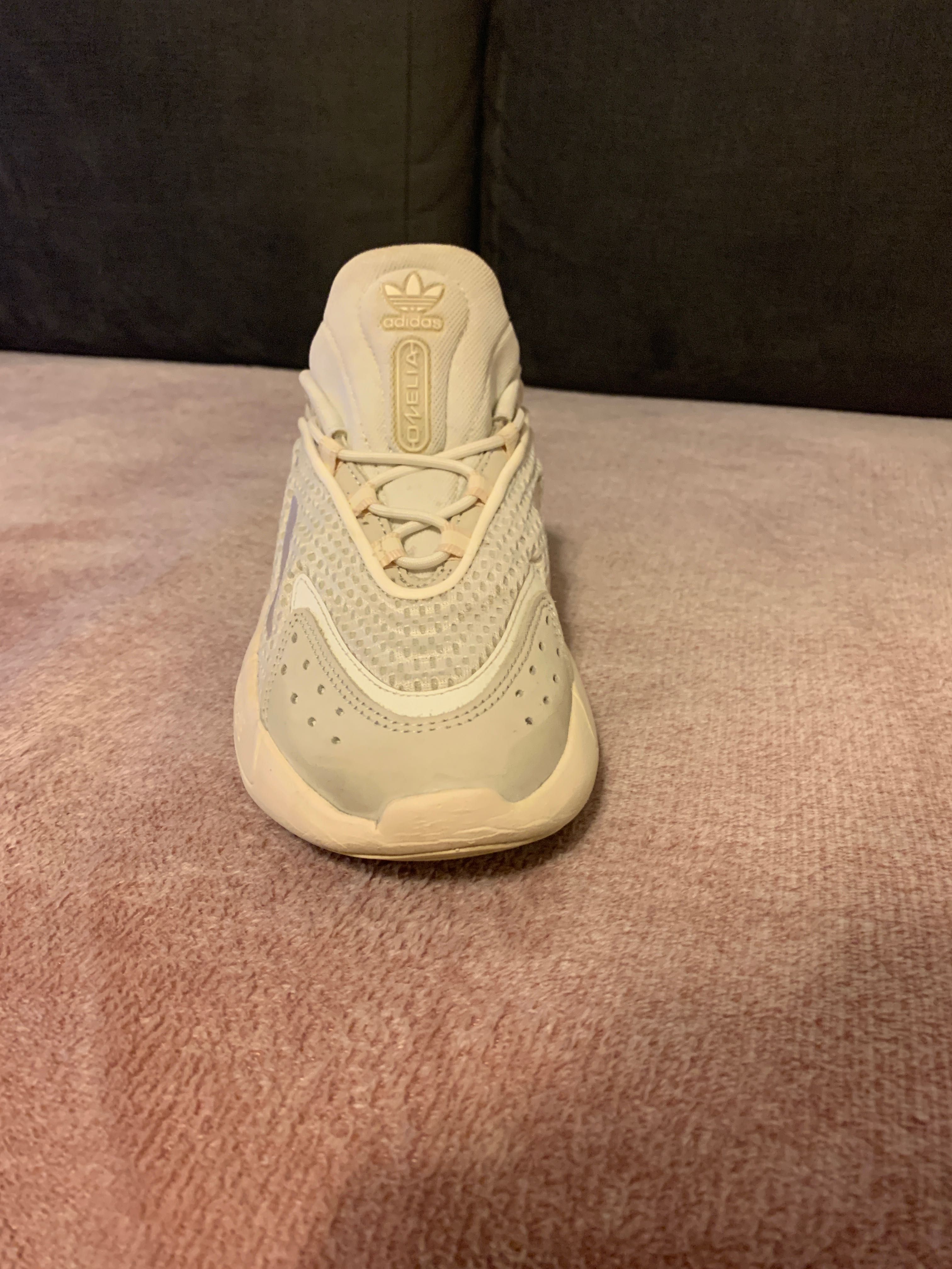 Кросівки Adidas ozelia