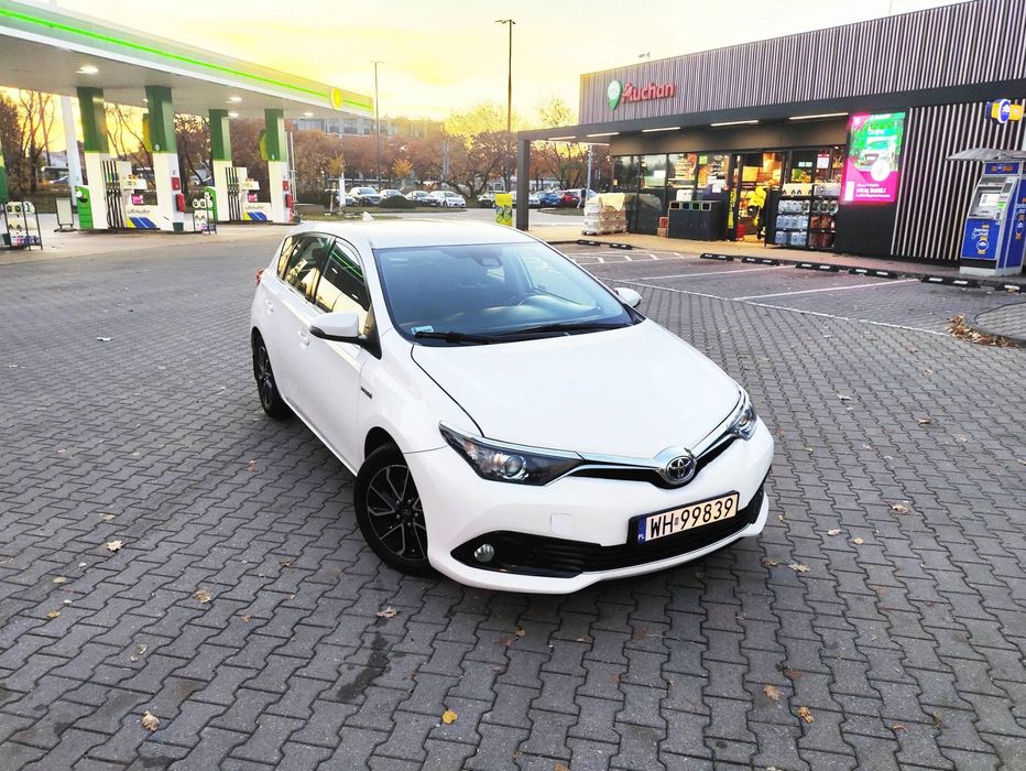 Toyota Auris Toyota Auris Hybrid Premium Hybrid+LPG Faktura VAT23%