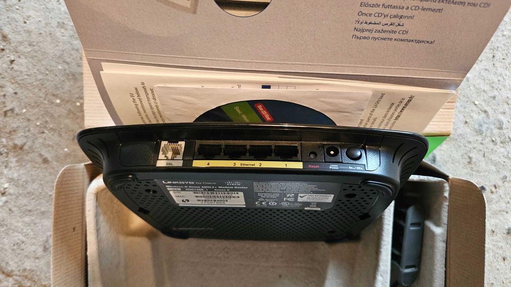 Linksys Cisco WAG120N router modem ADSL switch LAN WAN