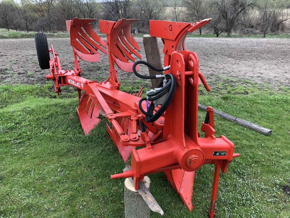 Плуг оборотний навісний Оптикон  «МАСТЕР  А3»  3 корпусний з передплуж