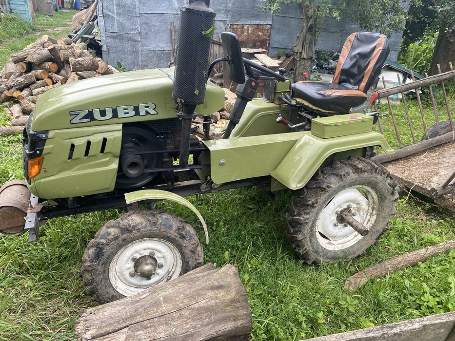 Продається міні трактор зубр