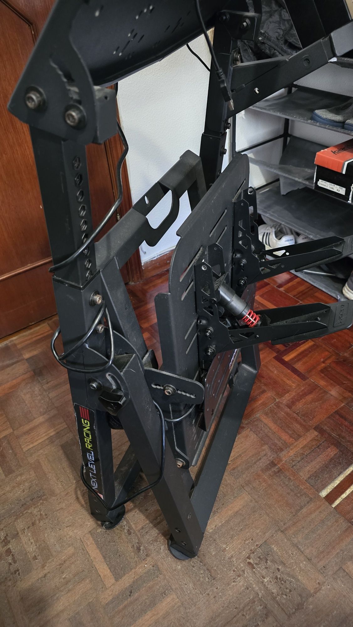 Volante/pedais Moza R5 com suporte