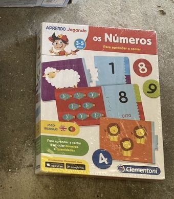 Roupa nova crianca , cachecois FCP , brinquedos, marsupio