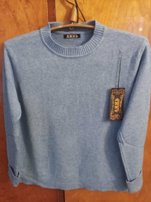 Новая  женская   кофта .