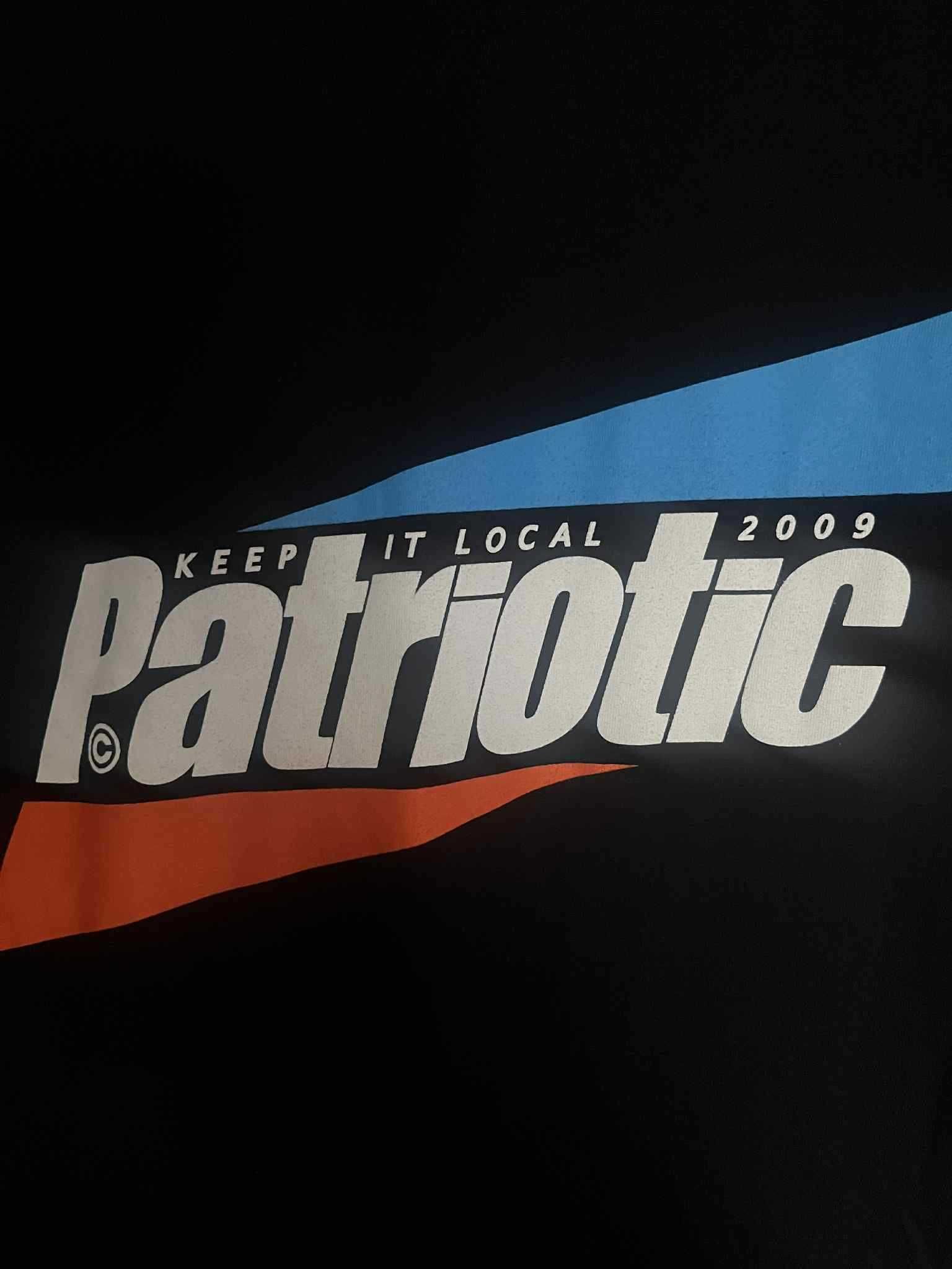 Patriotic czarna koszulka logo trigonal L