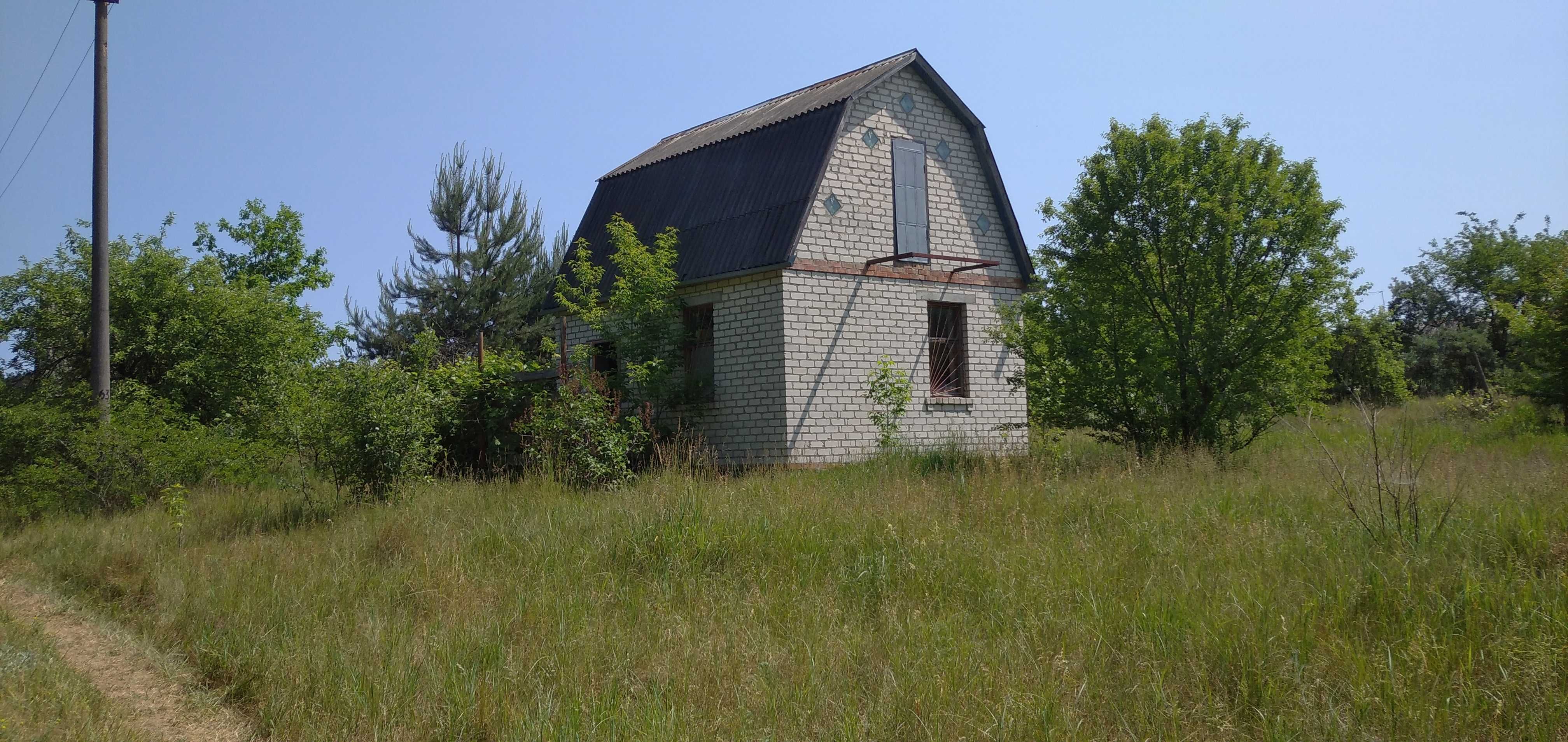 Дачний будинок з ділянкою в с.Веприк, фастівського р-ну.