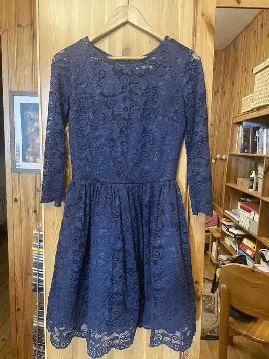 koronkowa sukienka marki Bicotone