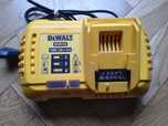 Ładowarka Dewalt DCB118  XR FLEXVOLT 18V 54V