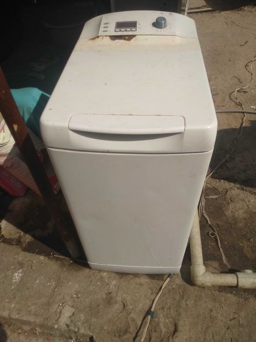 Продам стиральную машинку Ariston