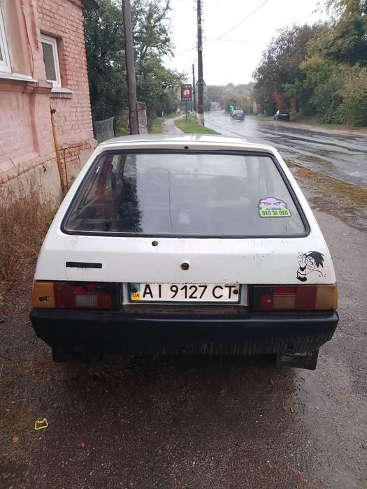 Таврія 1102.     .