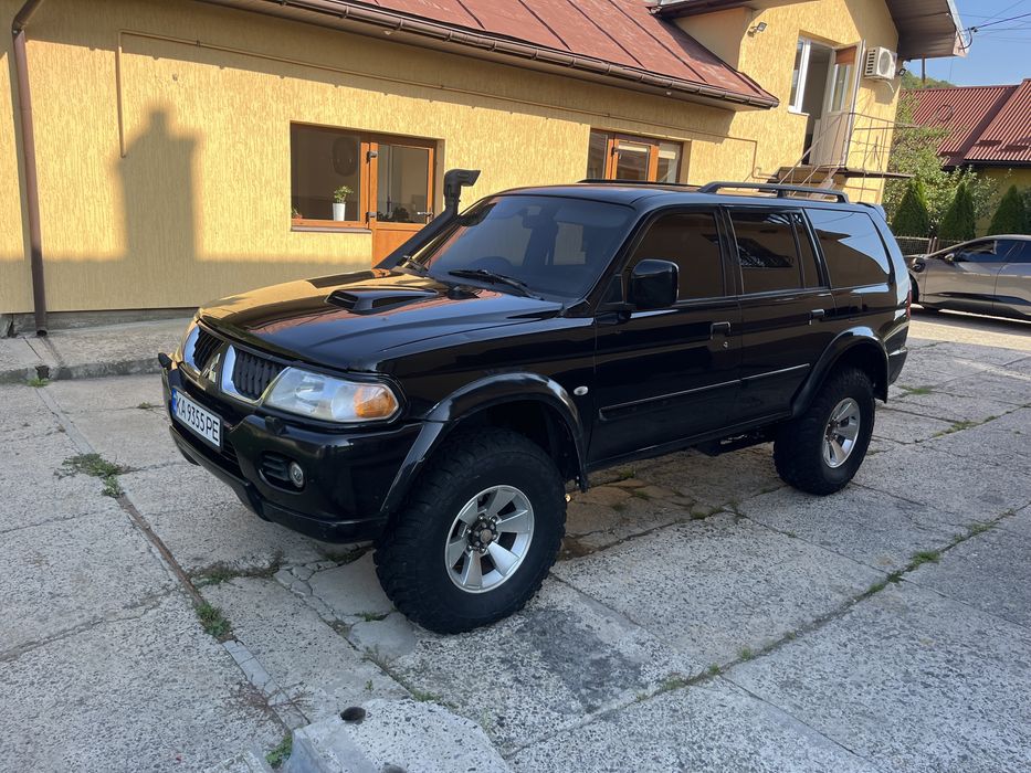 Mitsubihi pagero sport 2,5