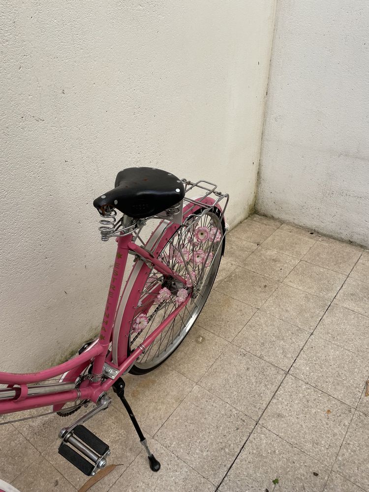 Bicicleta antiga restaurada