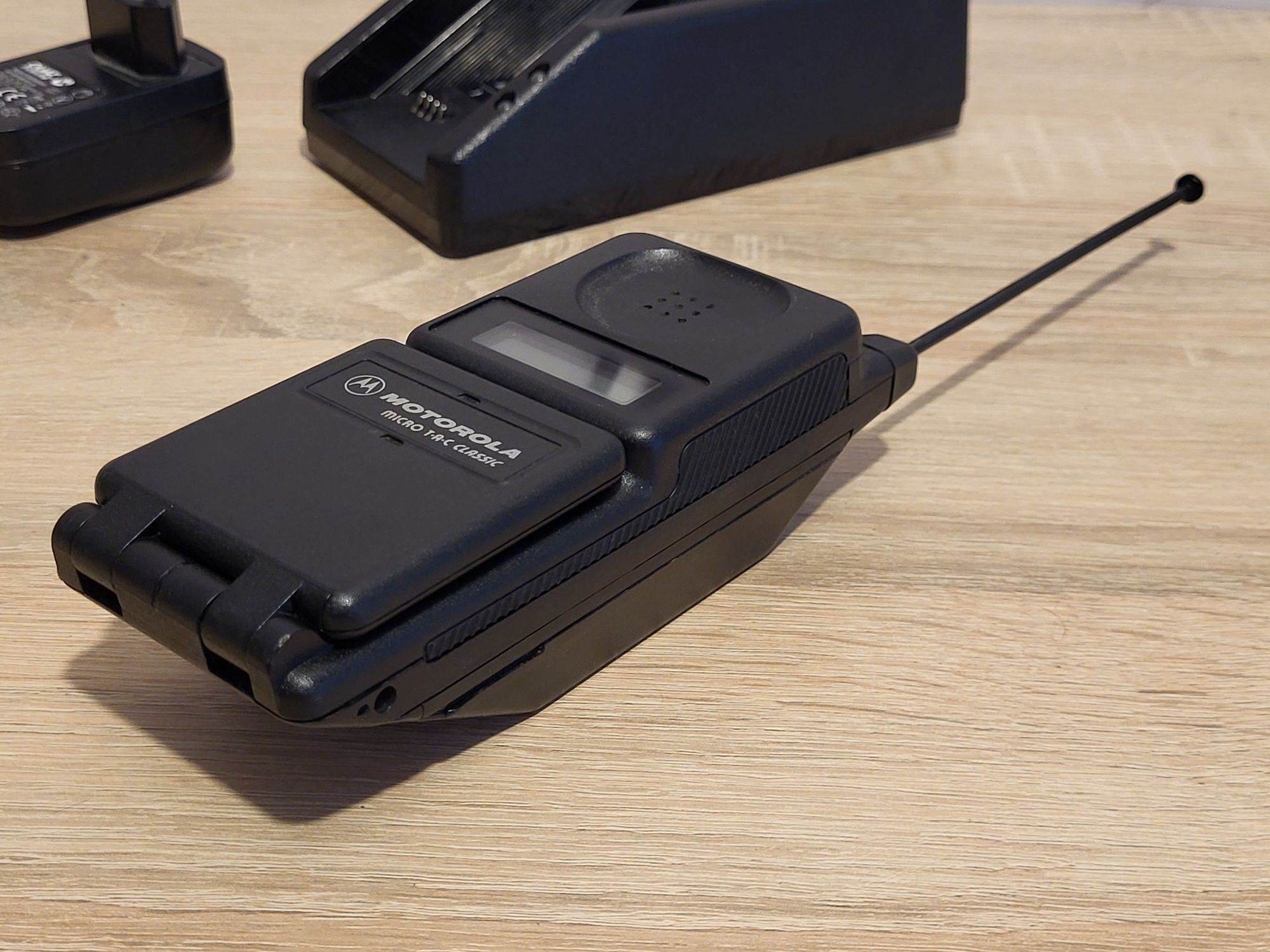 Motorola MicroTAC Classic Micro TAC SUF1196B ETACS TACS International
