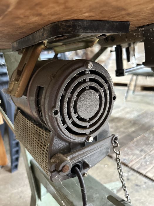 Maszyna do wzycia pezemyslowa PFAFF