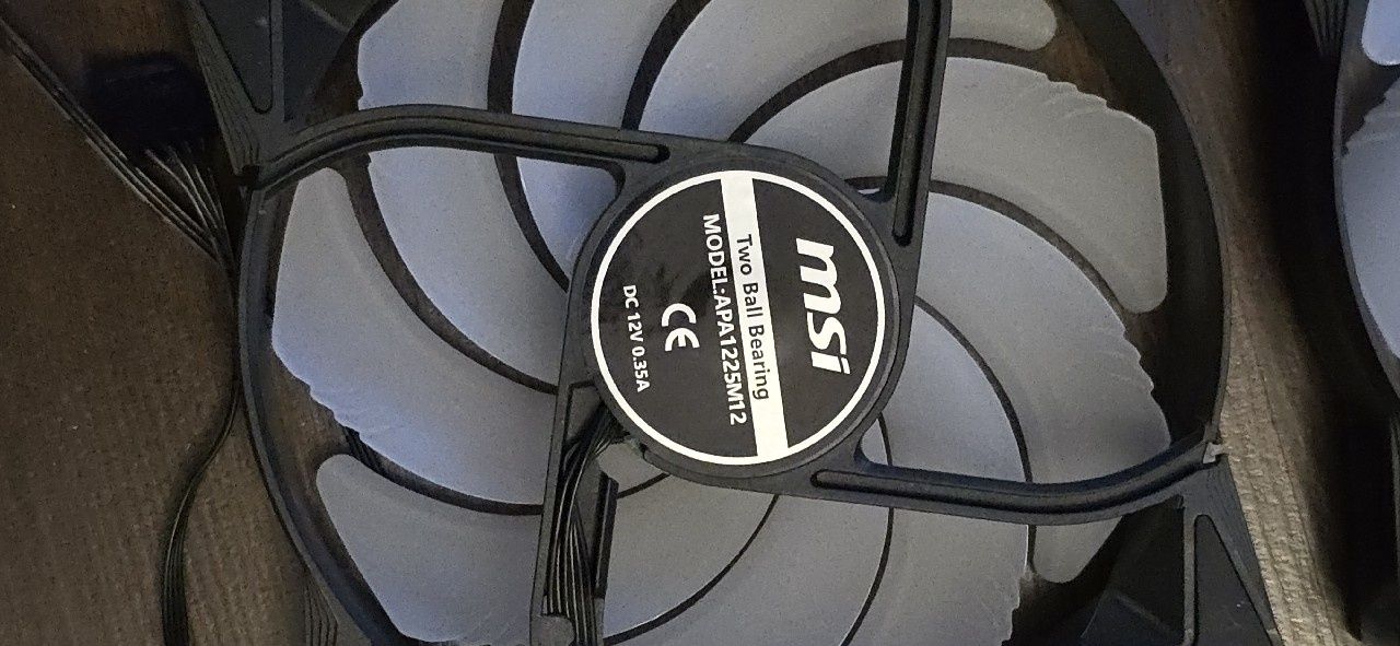 Wentylatory MSI + logo ARGB.