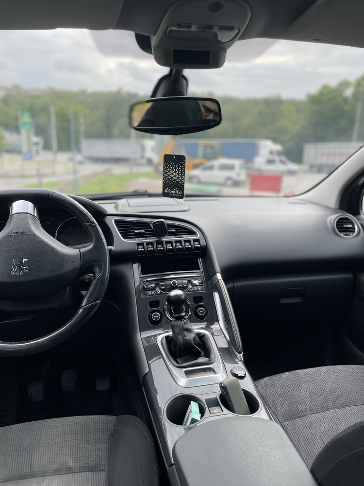 Продам авто Peugeot 3008