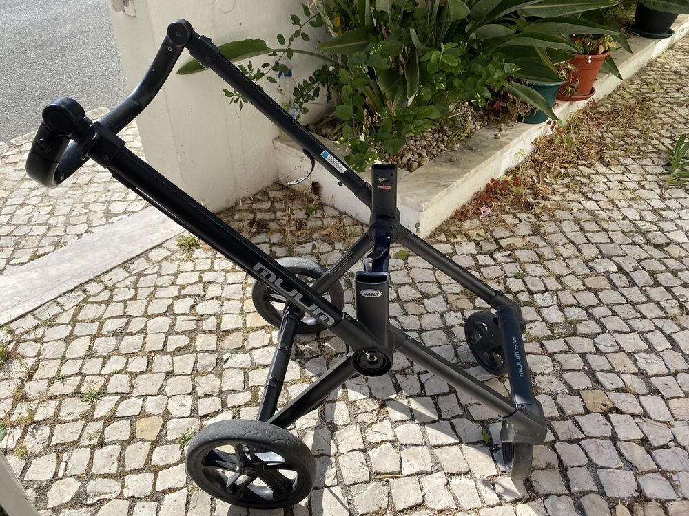 Carrinho bebé Jané Matrix II Muum com Base rotativa Isofix