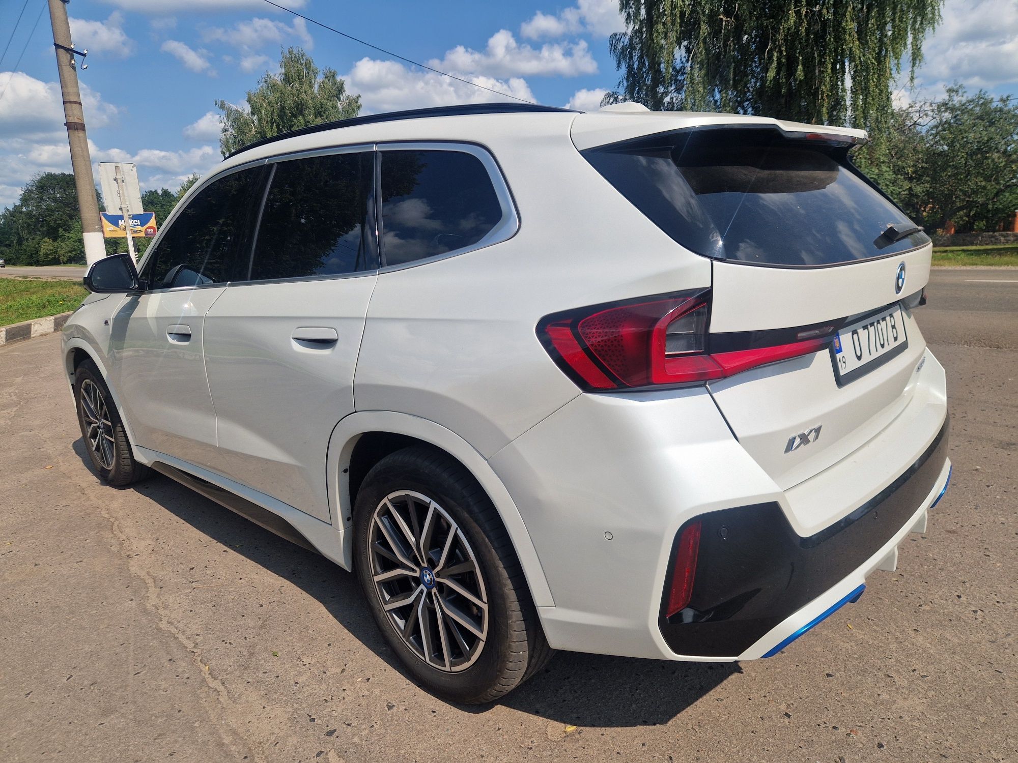 Продам BMW IX1 XDRIVE 30