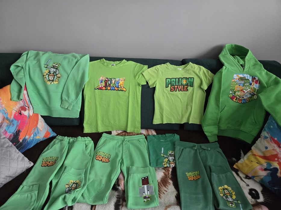 Zestaw ubranek dla Fana Paliona.