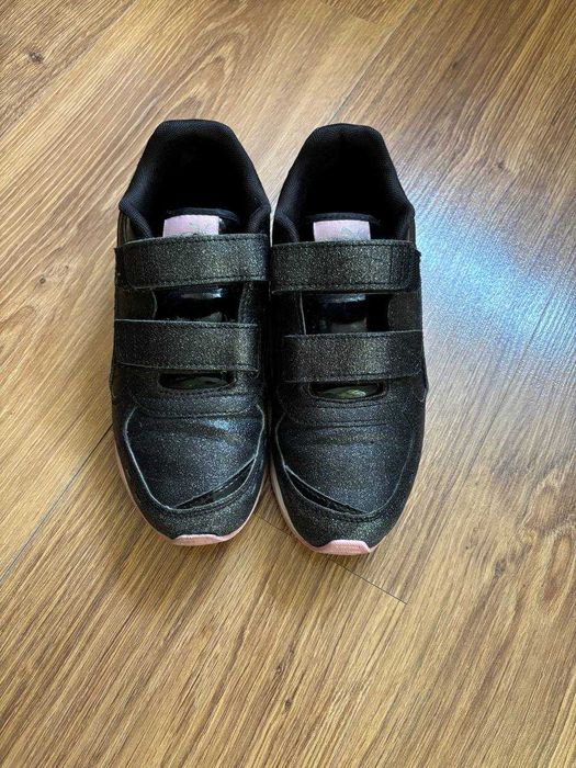 Оригінальні Кросівки Puma для  дівчинки 35 розмір