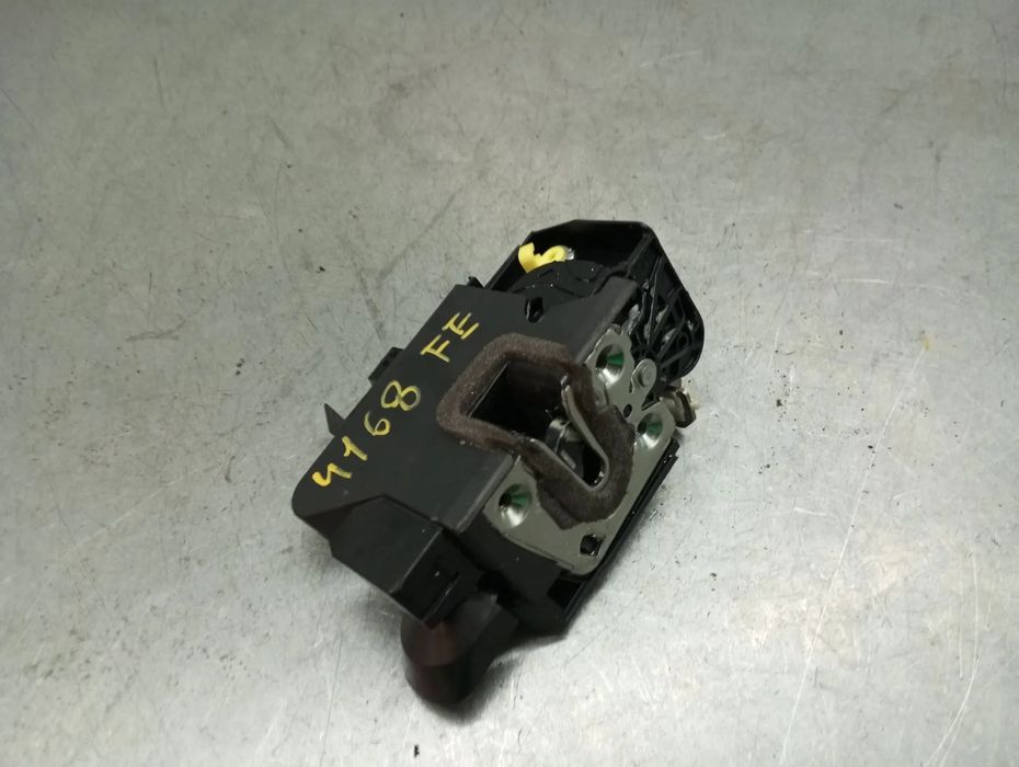 Fechadura / fecho porta frente esquerdo DACIA Sandero III