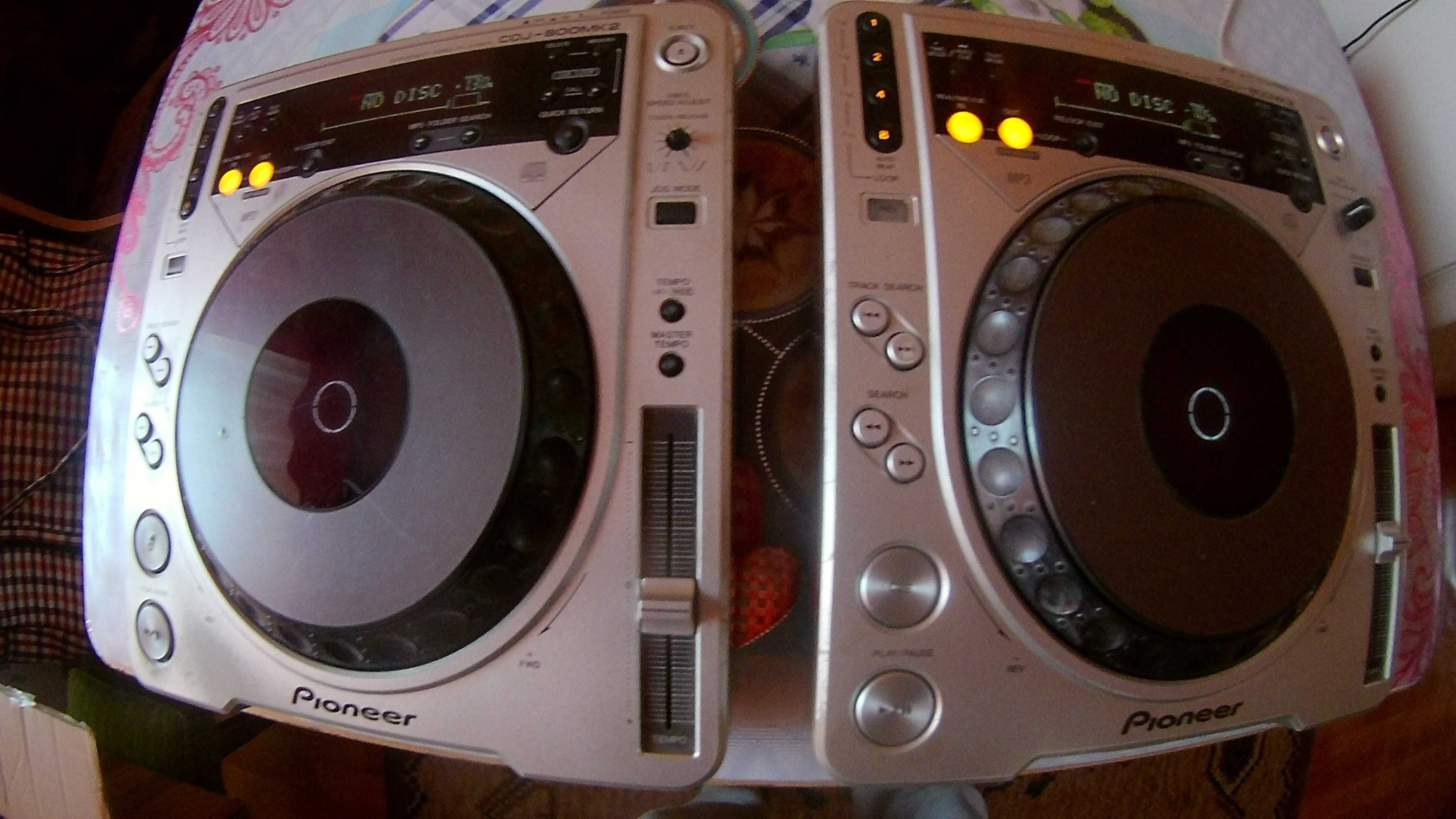 Sprzedam dwa odtwarzacze DJ CDJ-800MK2