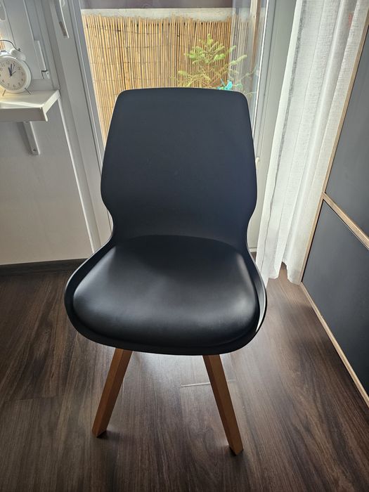 GOJA Krzesło do jadalni czarna ekoskóra