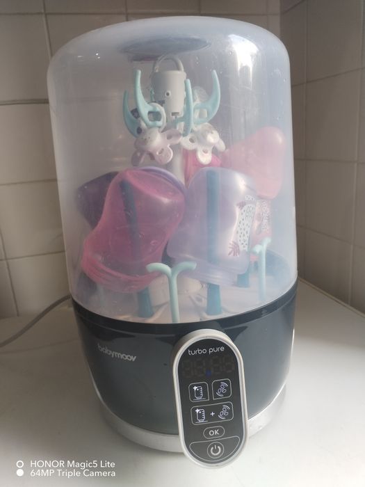 Esterilizador biberões e chuchas Babymoov