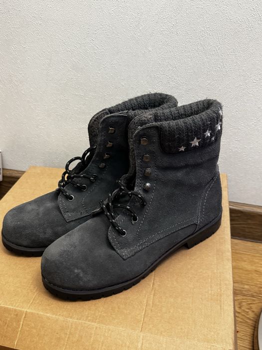 Жіночі ботинки / черевики