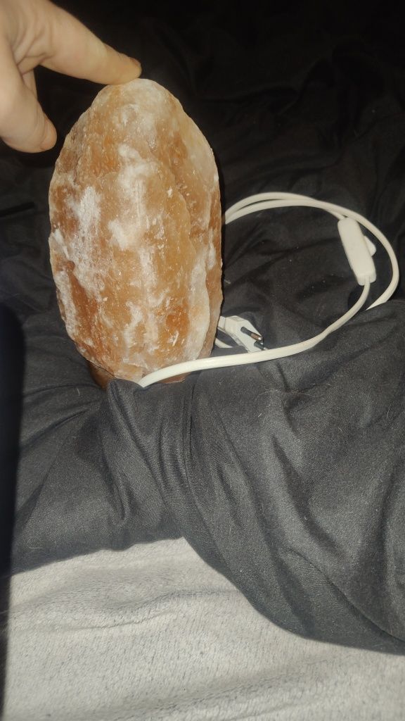 Lampa solna rozowa