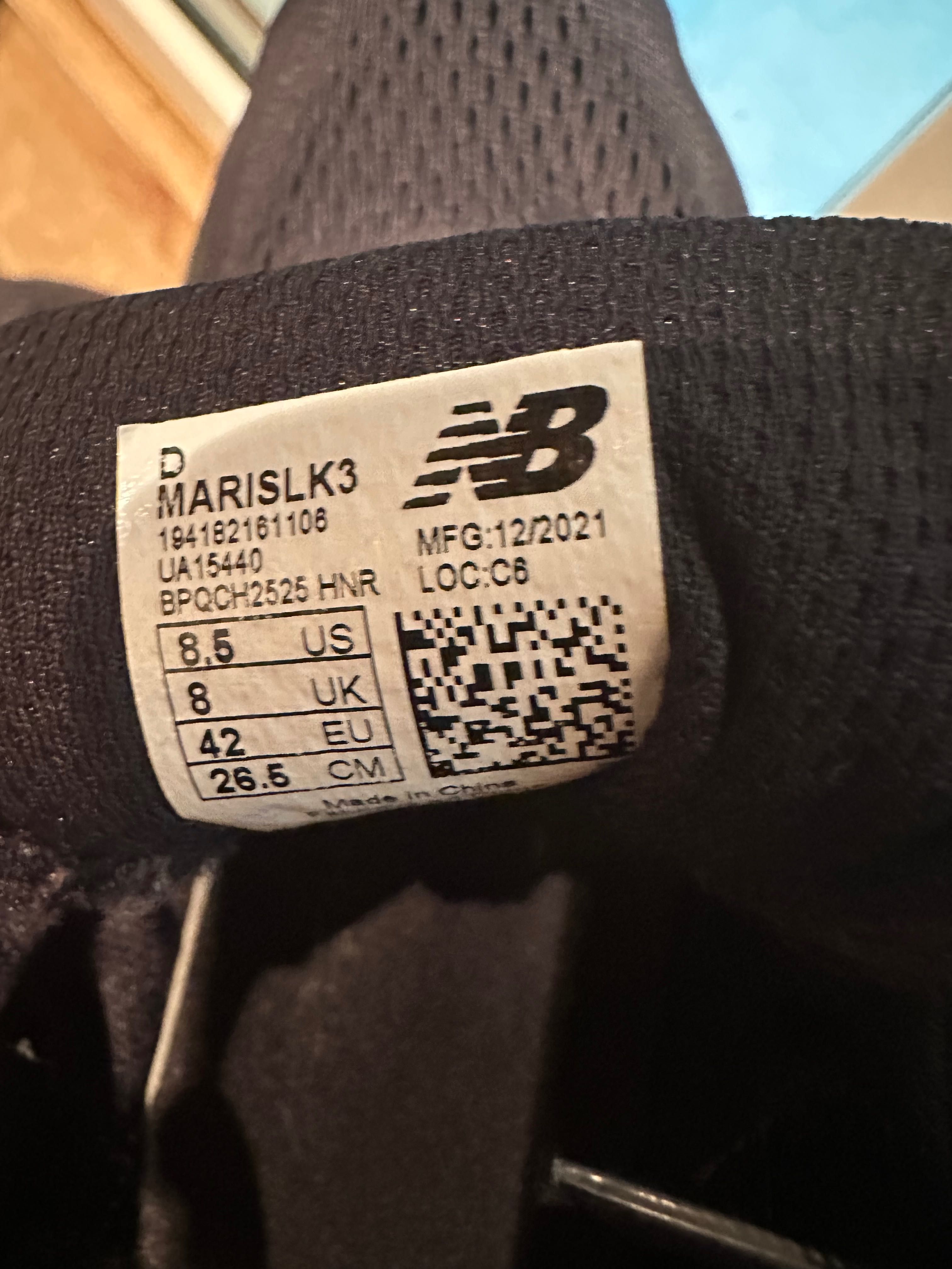 Продам літні кросівки New balance