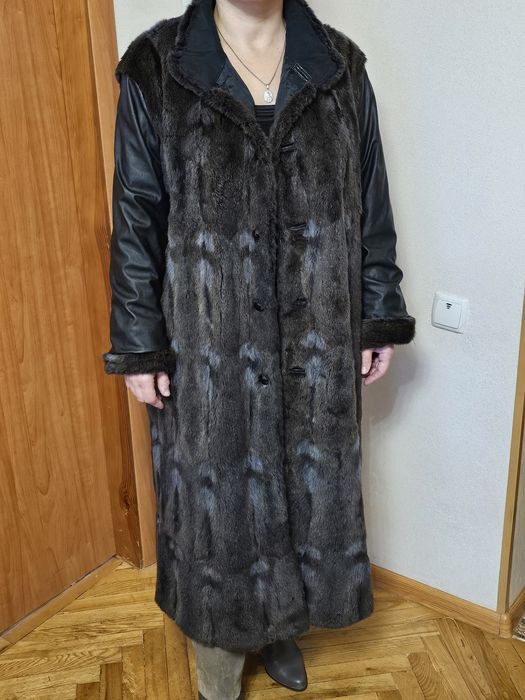 Шубка з білки натуральна, легка, як норка.