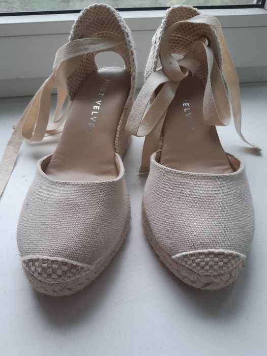 Нові еспадрилі молочного кольору  розмір 37