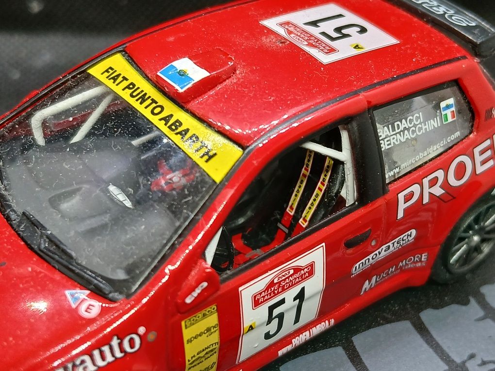 Miniatura 1/43 Fiat Punto S1600 M Baldacci Rally San Remo 2003