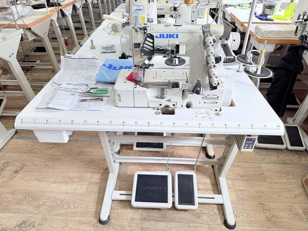 Maszyna do szycia Lamowarka-Renderka Juki MF-7523 Nówka 230V FV23%