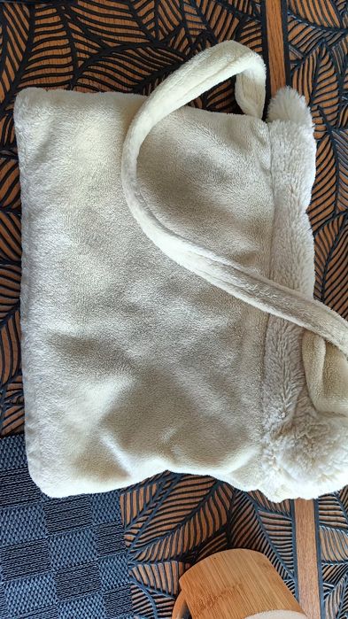 Torebka pluszowa owieczka dziecięca kremowa maskotka