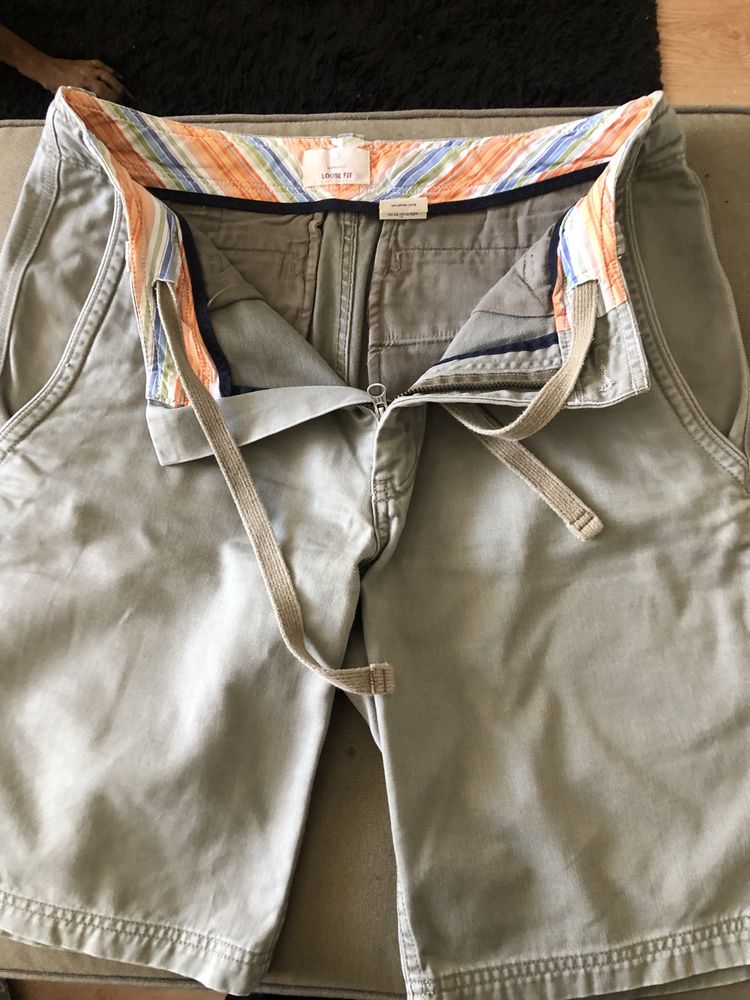 Calcões, com bolsos e atilhos