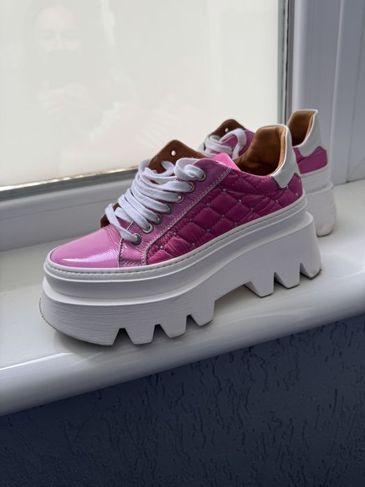 Шкіряні яскраві лофери