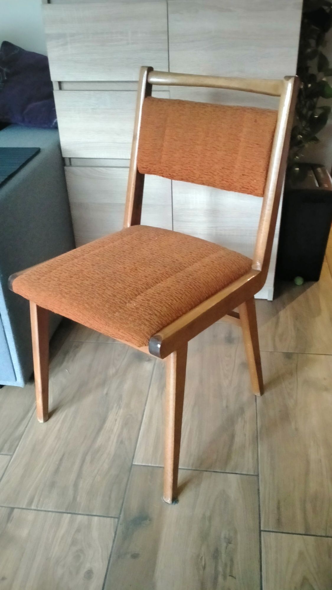 Krzesła obicie orginalne
