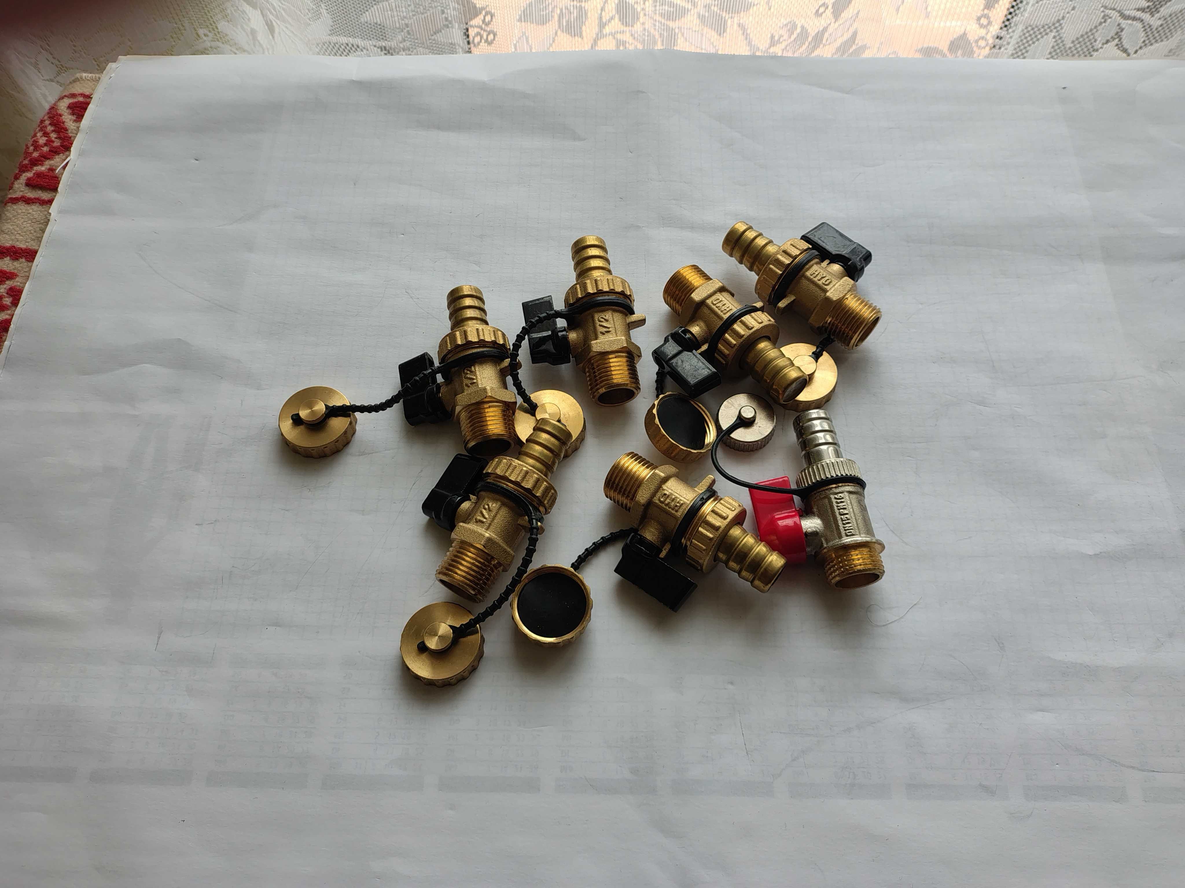 Zawory kulowe spustowe 1/2"  mosiężne   7 szt  NOWE