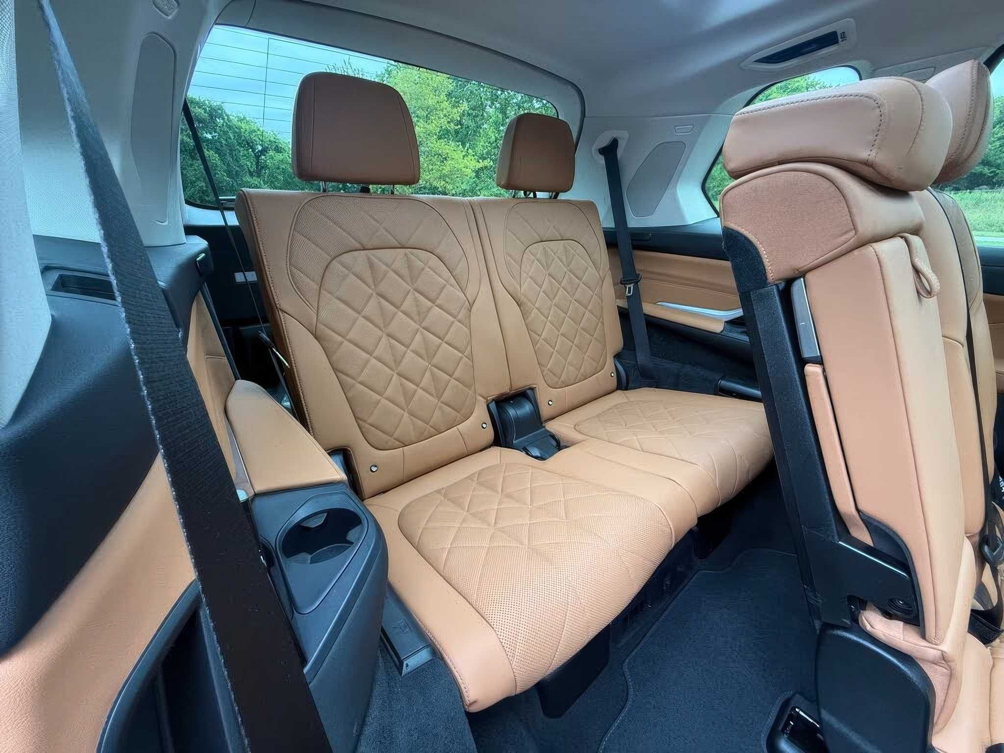 2023    BMW   X7