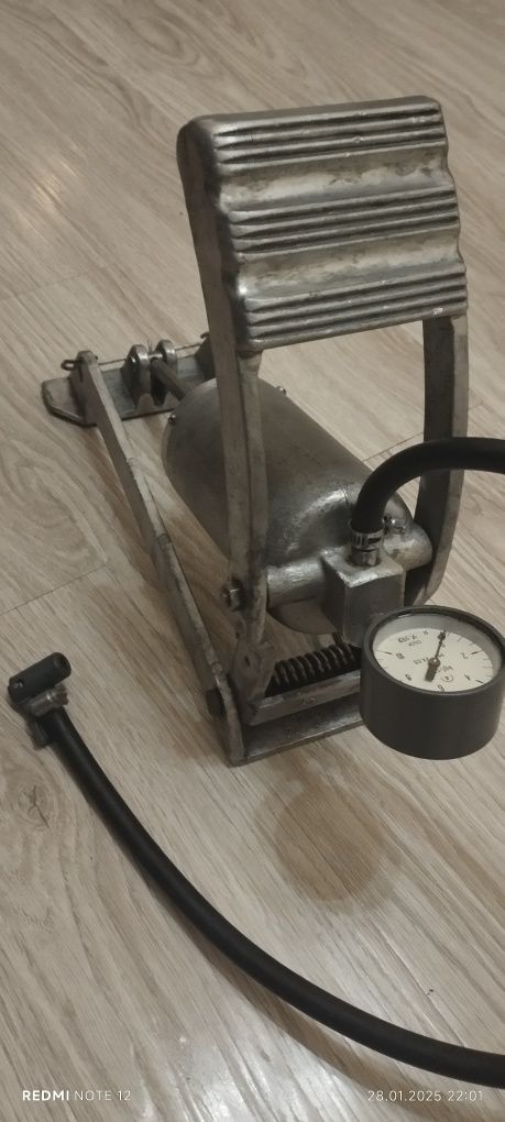Ножний алюмінієвий насос СССР