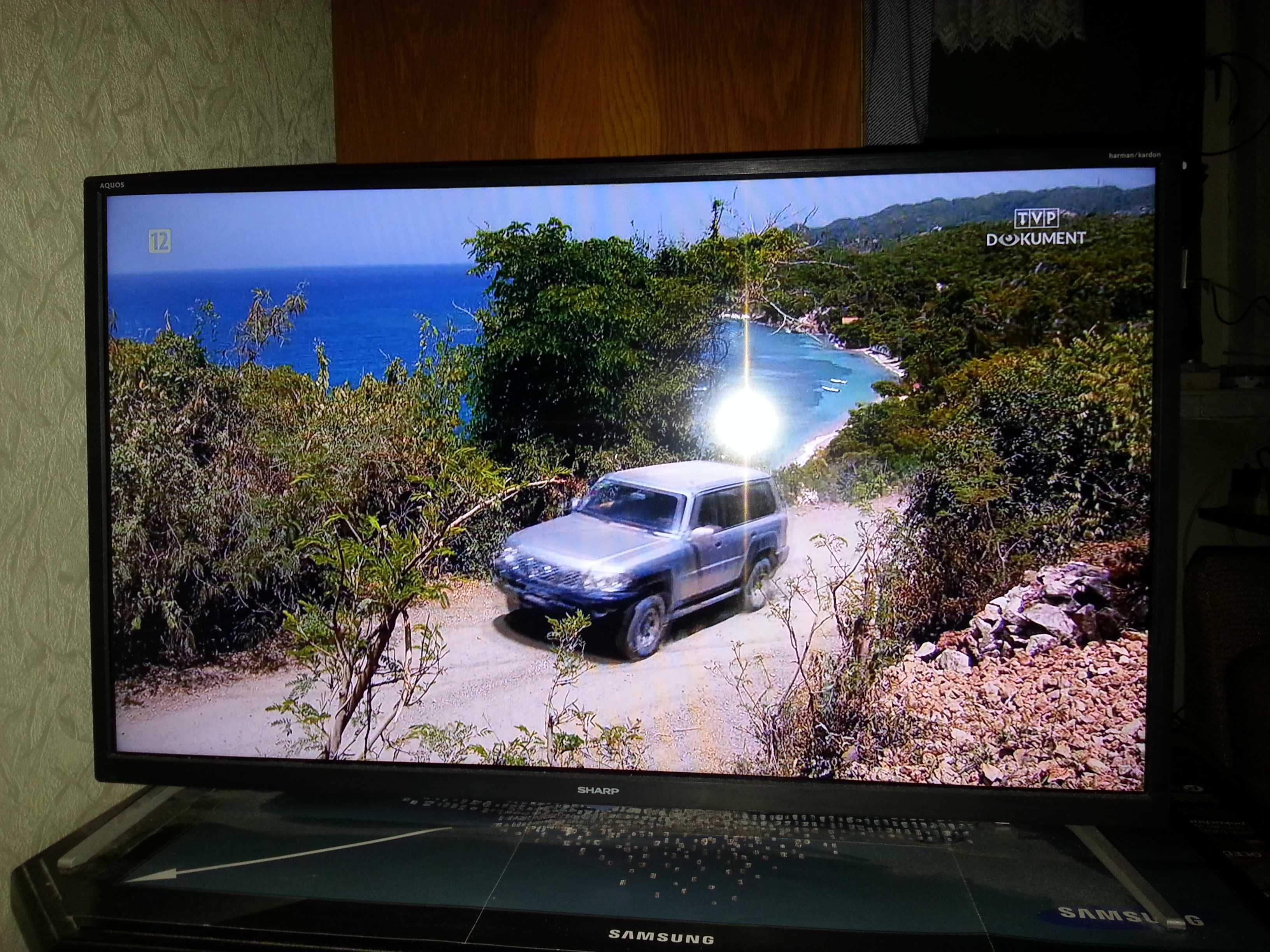 TV Smart HDR Android Wi-Fi HEVC/H.265 DVB-S2 DVB-C