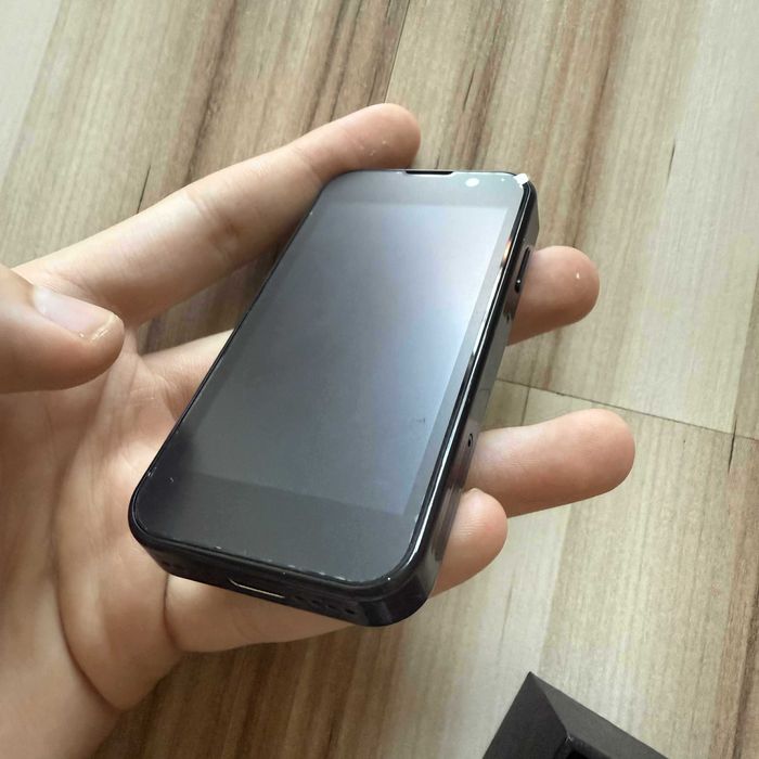 Mini smartfon 16GB + 2GB RAM