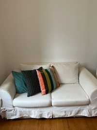 Sofa de dois lugares com capa removível