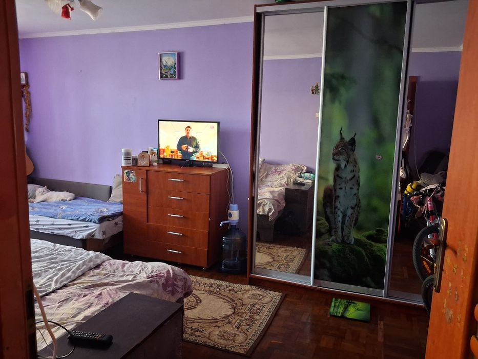 Продам частку в квартирі