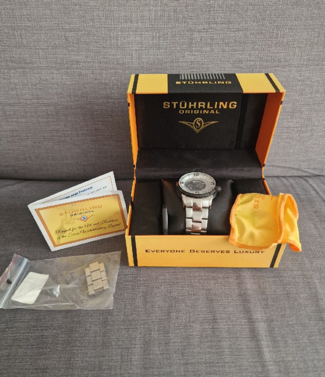 Zegarek mechaniczny Sturhling automatic LEGACY DELPHI 
Legacy Delphi S