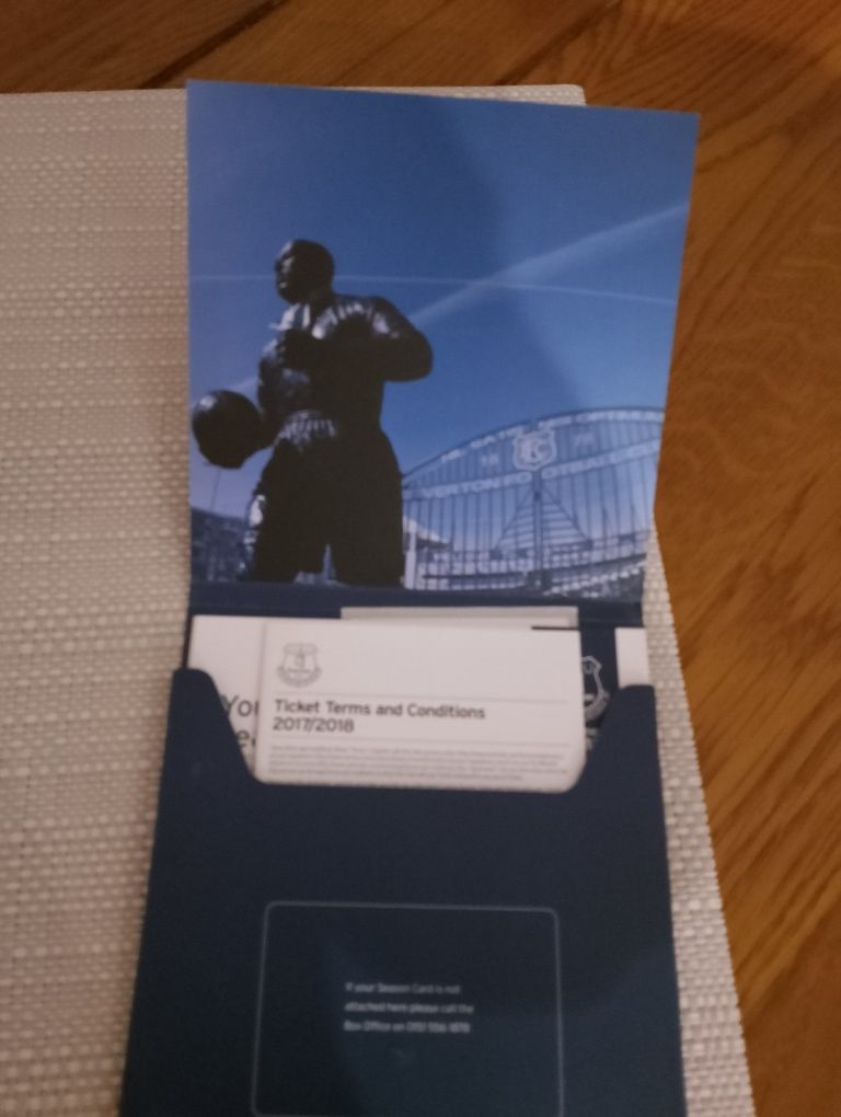 Everton Fc opakowanie do karnetu  .