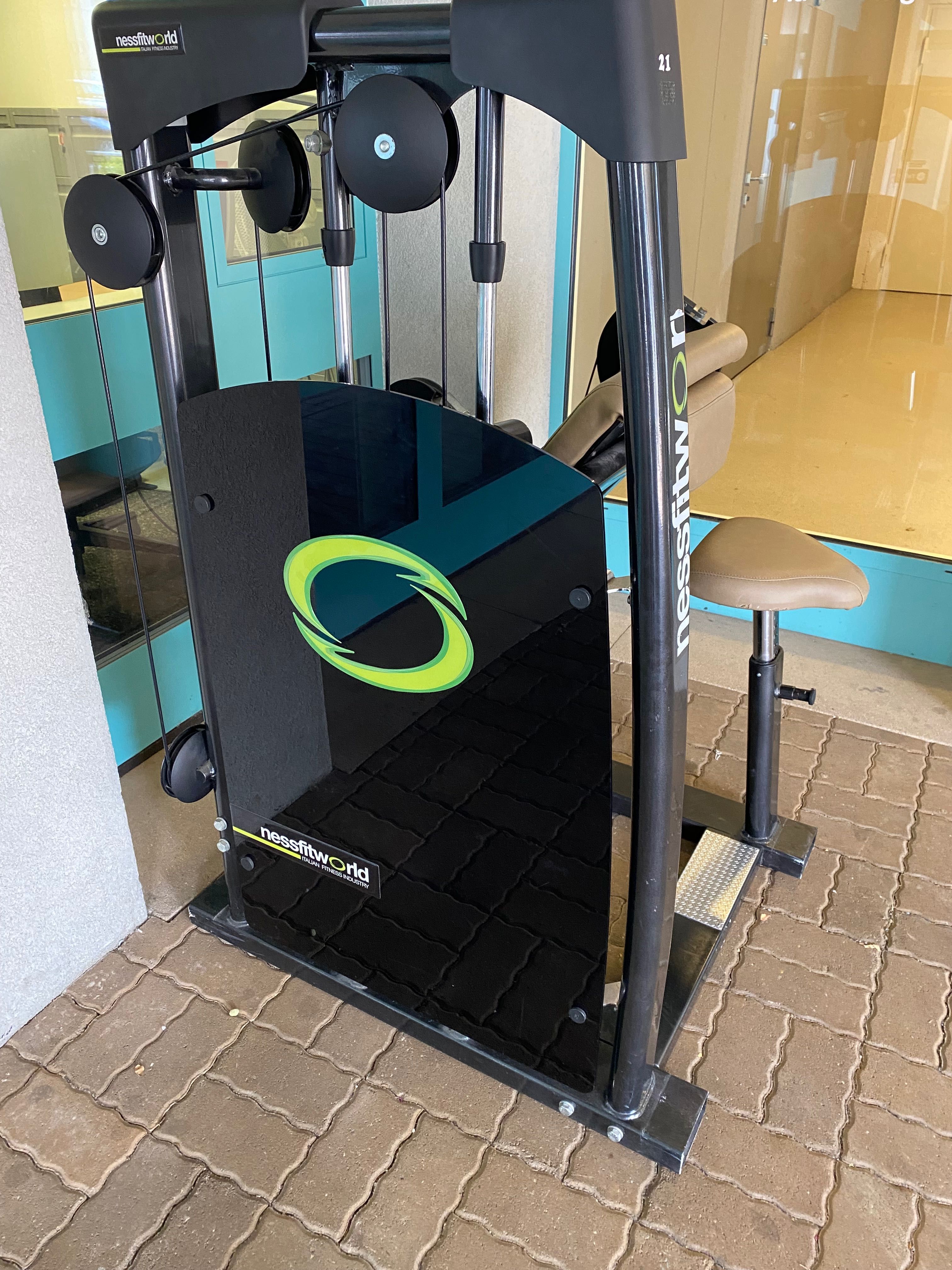 Máquina de musculação Bíceps