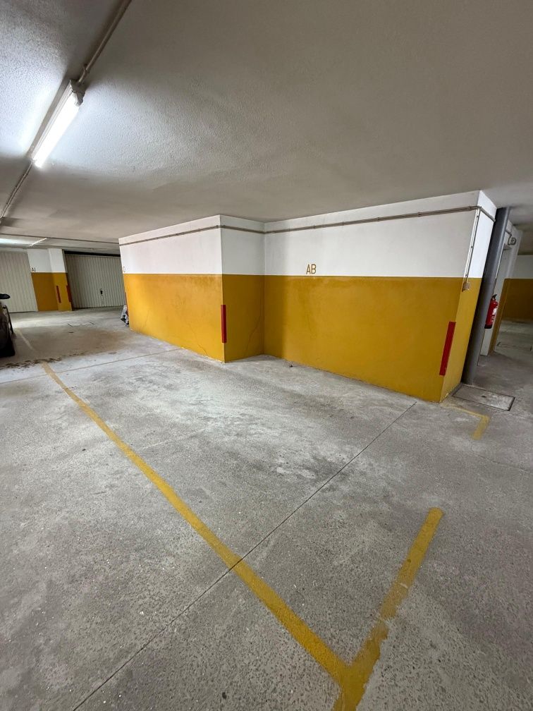 T2+1 na Rechousa com Lugar de Garagem e Arrumos